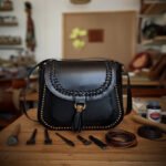 شنط حريمى من الجلد الطبيعى