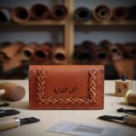 محافظ حريمي جلد طبيعى