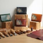 محافظ حريمي جلد طبيعى